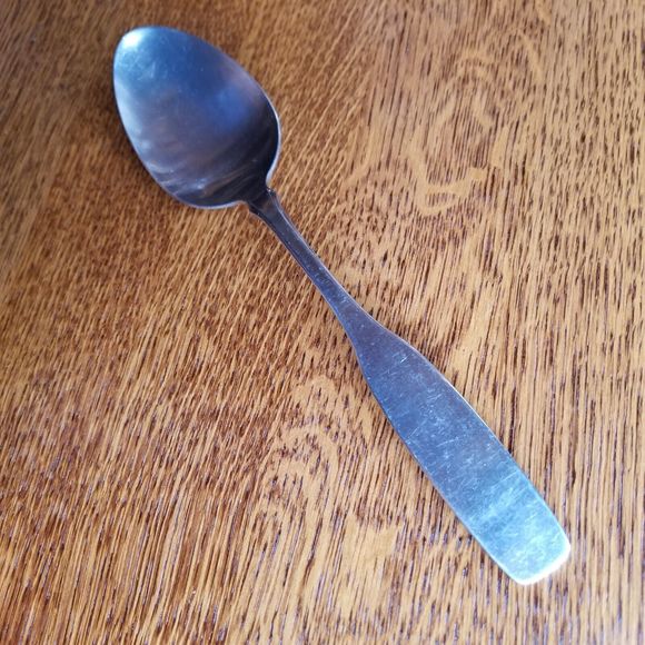 Oneida Community Serving Spoon 8 3/8" PAUL REVERE Solid Stainless Flatware - Picture 1 of 13